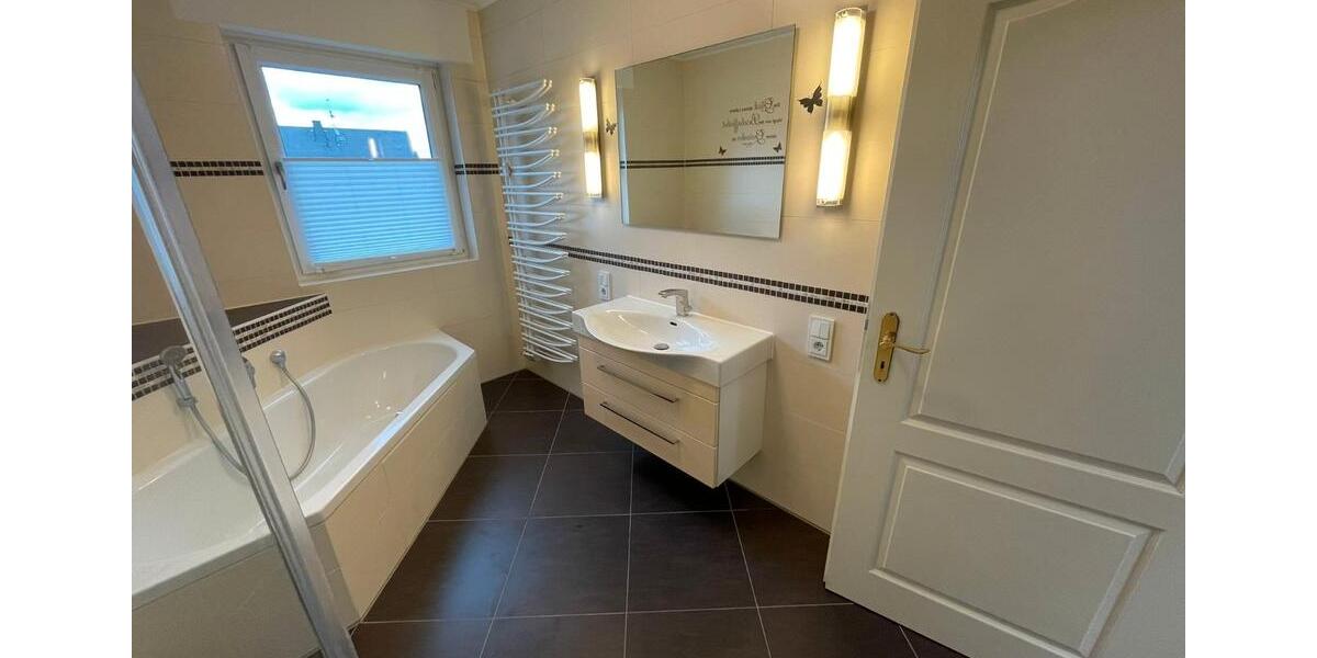 Hochparterre Koblenz Bubenheim - 4 Zimmer, 112 m&sup2;, 1.400&euro; | Angebot:26226531