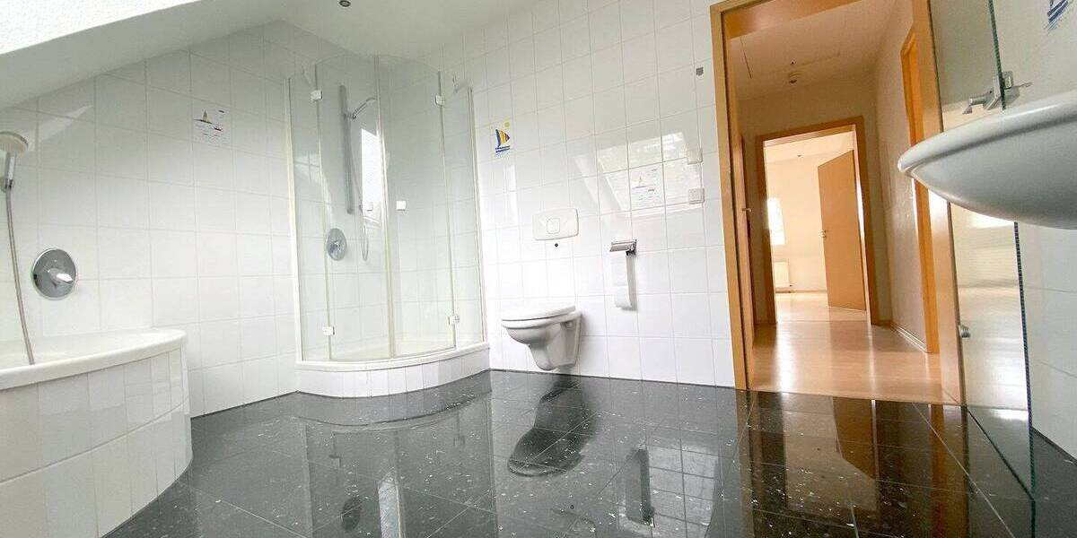 Mehrfamilienhaus, Wohnhaus Mayen Kürrenberg - 6 Zimmer, 135 m&sup2;, 1.200&euro; | Angebot:24610250