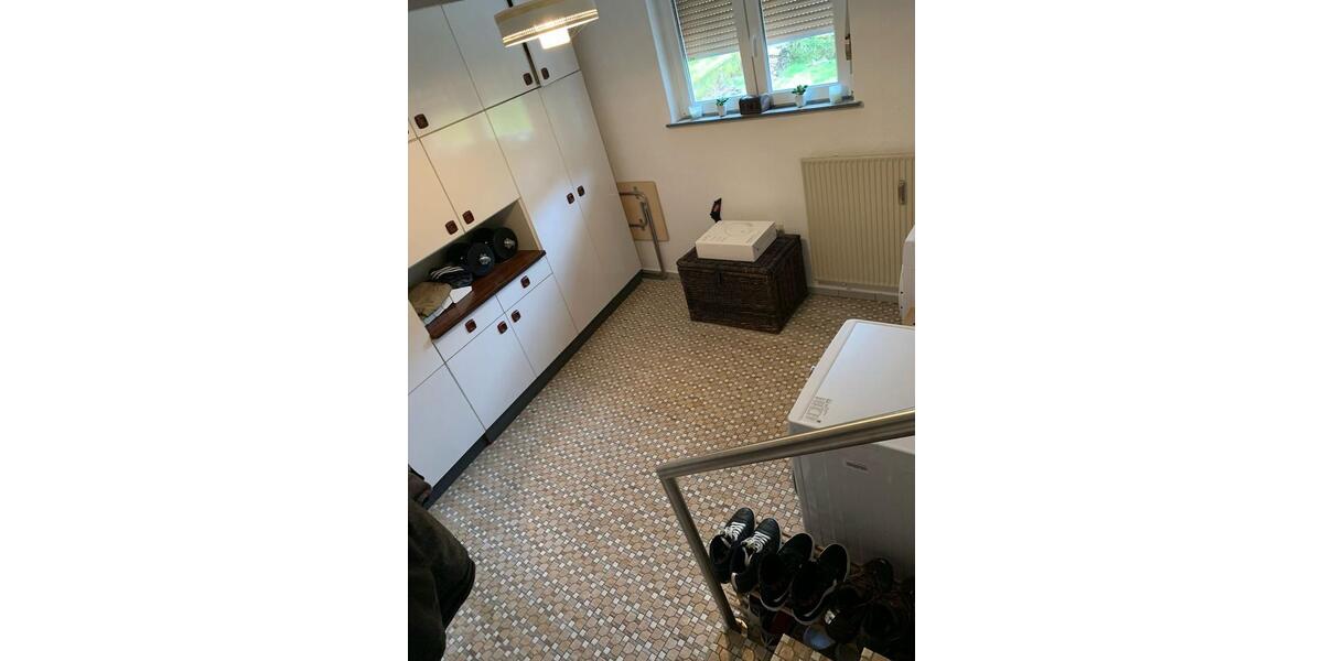 Etagenwohnung Singhofen - 5 Zimmer, 120 m&sup2;, 1.000&euro; | Angebot:26592201