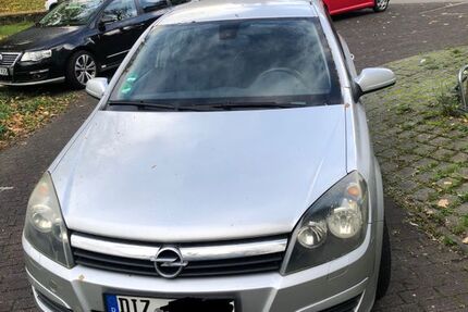 Opel Astra 230.000 km 750 € Diez 65582