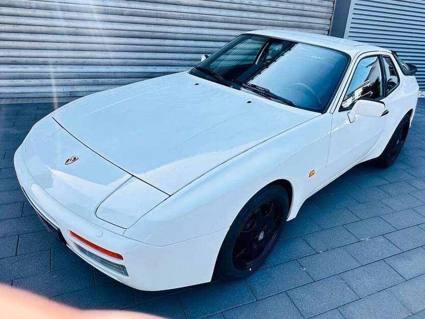 Porsche 944 103.000 km 28.950 € andernach 56626