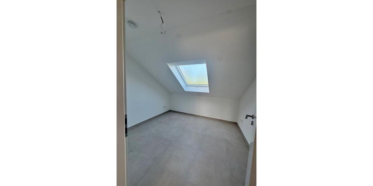 Dachgeschoßwohnung Bad Breisig - 3 Zimmer, 65 m&sup2;, 750&euro; | Angebot:26396986