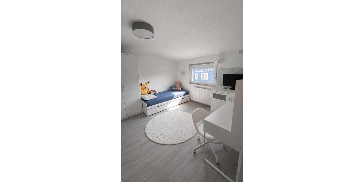 Dachgeschoßwohnung Höhr-Grenzhausen Grenzhausen - 4 Zimmer, 86 m&sup2;, 750&euro; | Angebot:25797198