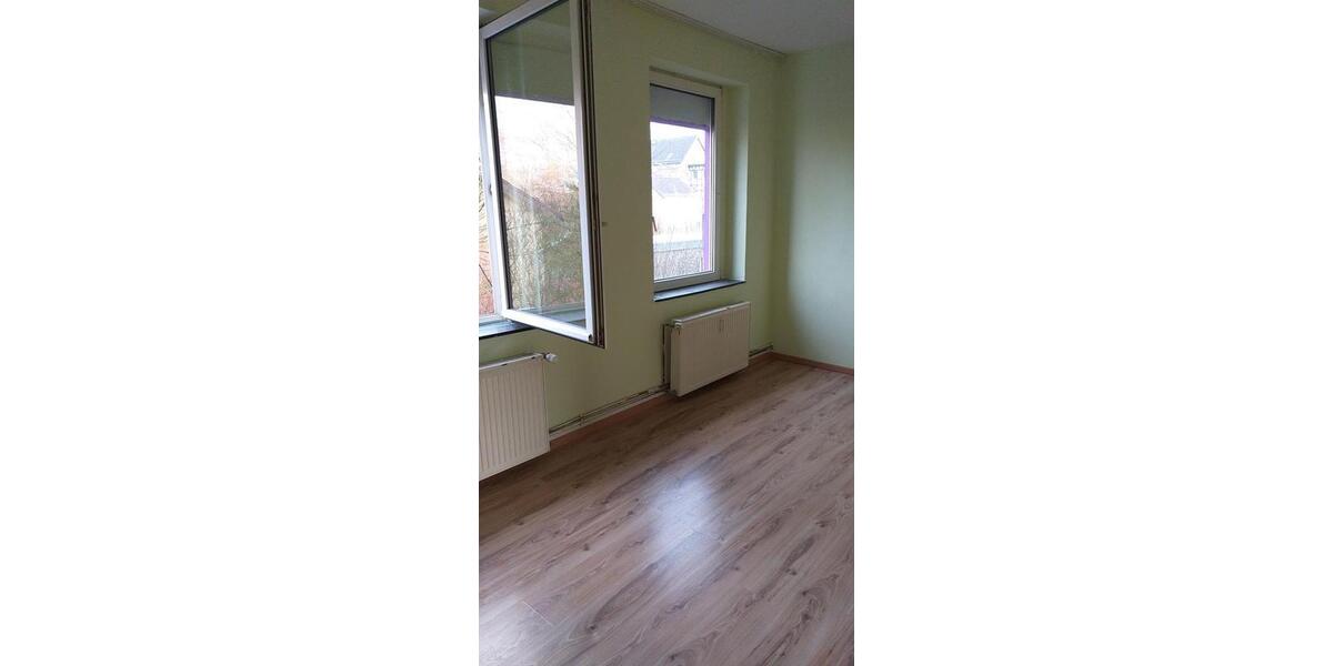 Zwei sanierungsbedürftige Häuser mit Entwicklungspotenzial 6 zimmer