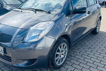 Toyota Yaris 157.000 km 3.990 &euro; Neuwied 56566