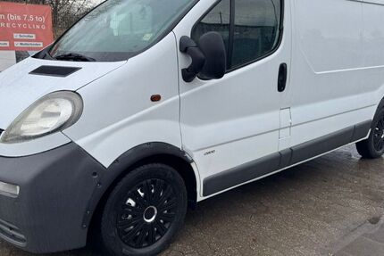 Opel Vivaro 215.000 km 3.499 &euro; koblenz 56070