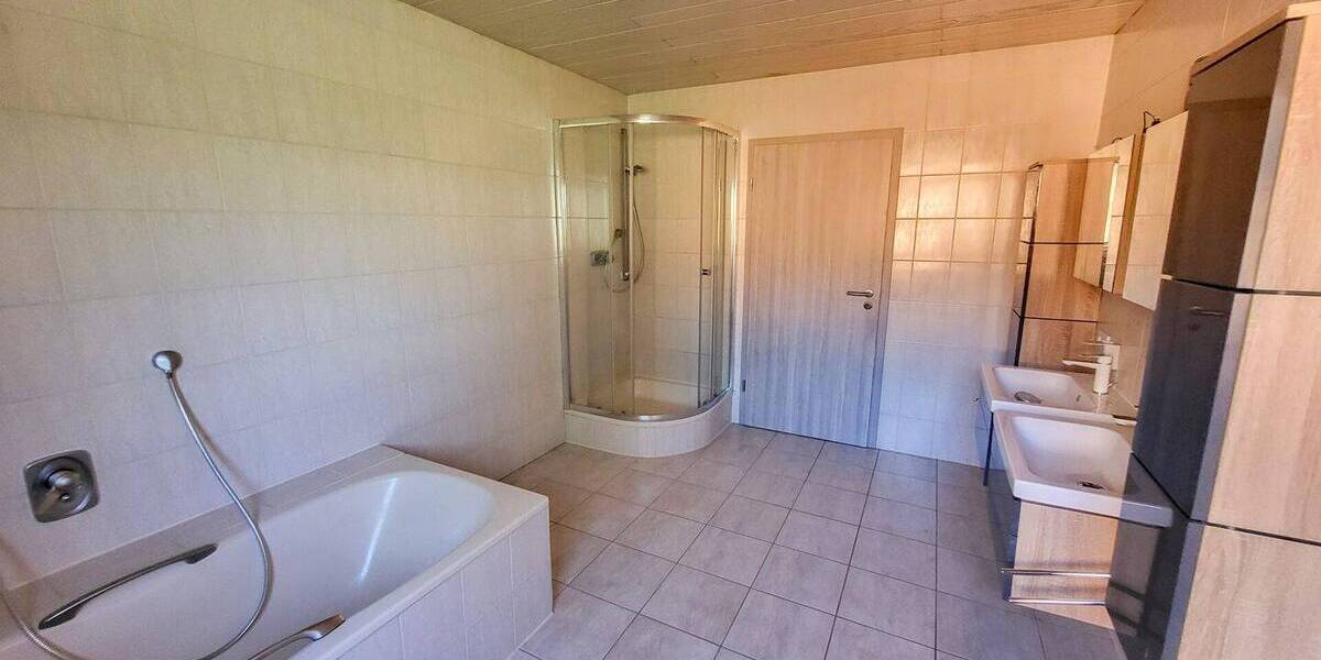 Mehrfamilienhaus, Wohnhaus Niederelbert - 1 Zimmer, 236 m&sup2;, 390.000&euro; | Angebot:26202046