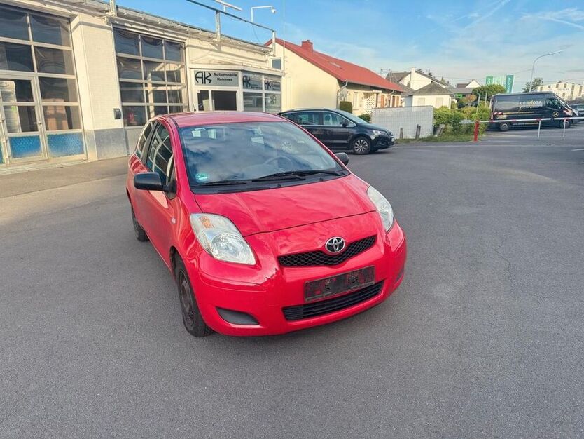 Yaris