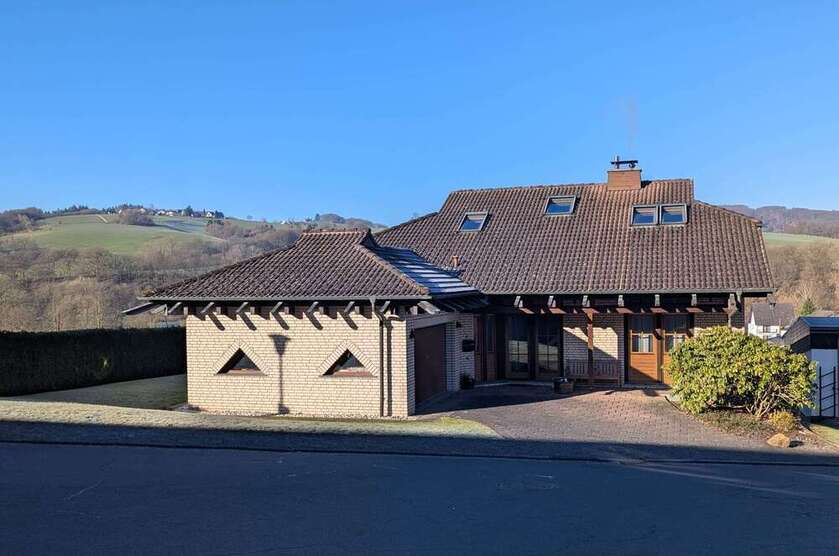 Haus zum Kaufen in Roßbach 549.000 € 266 m²