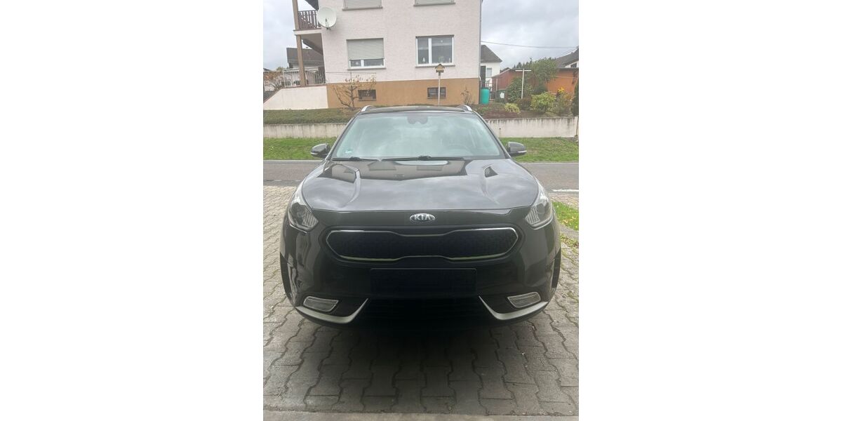 Kia Niro 35.000 km 16.500 &euro; Obererbach 56415