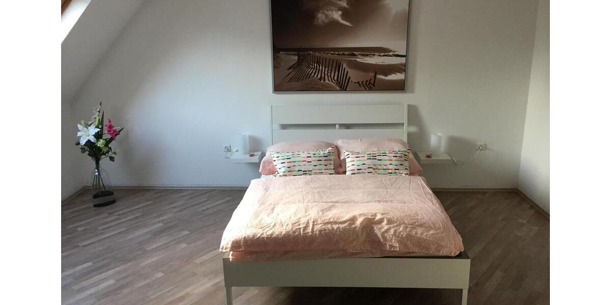 Dachgeschoßwohnung Neuwied Block - 3 Zimmer, 1.000&euro; | Angebot:23595086