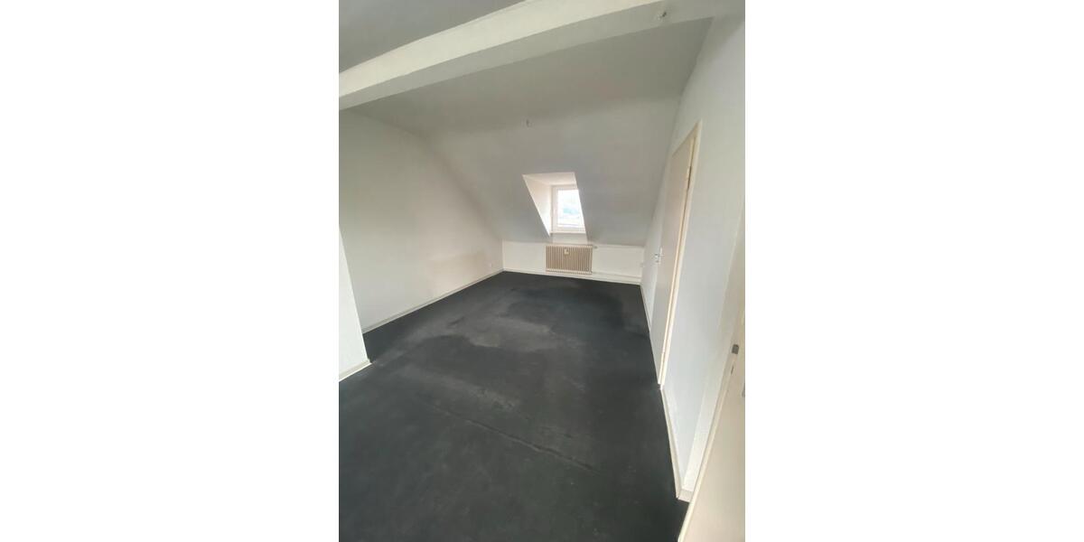 Nachmiete 3 Zimmer Wohnung in Zentraler lage 3 zimmer