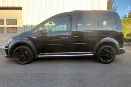 VW Caddy 145.290 km 14.999 &euro; Diez 65582