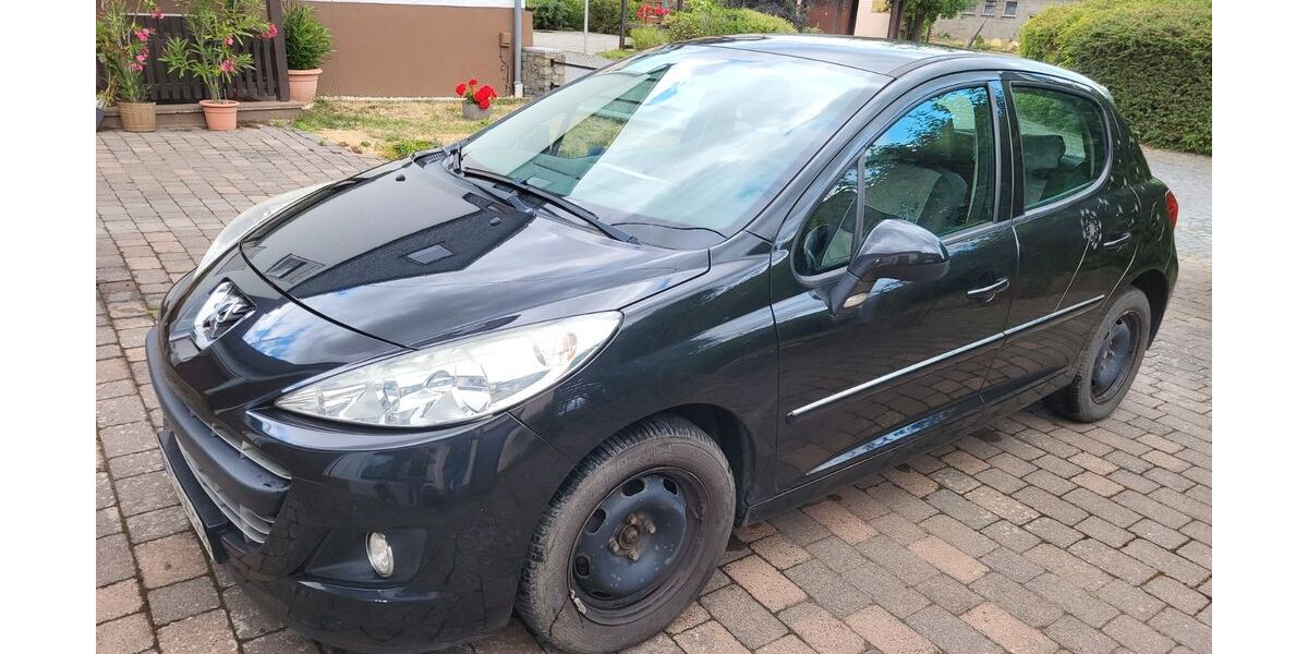Peugeot 207 177.000 km 1.999 &euro; Fachbach 56133