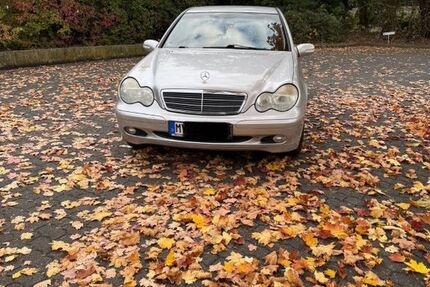 Mercedes-Benz C 180 249.000 km 2.250 € Sankt Sebastian 56220