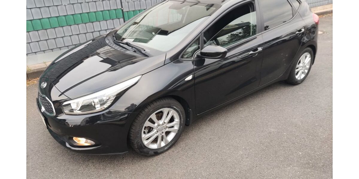 Kia ceed / Ceed 66.500 km 9.480 &euro; Koblenz 56070