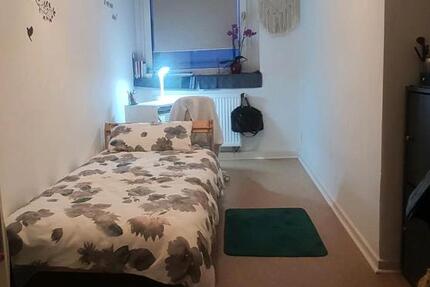 Room in shared apartment only for women 1 zimmer