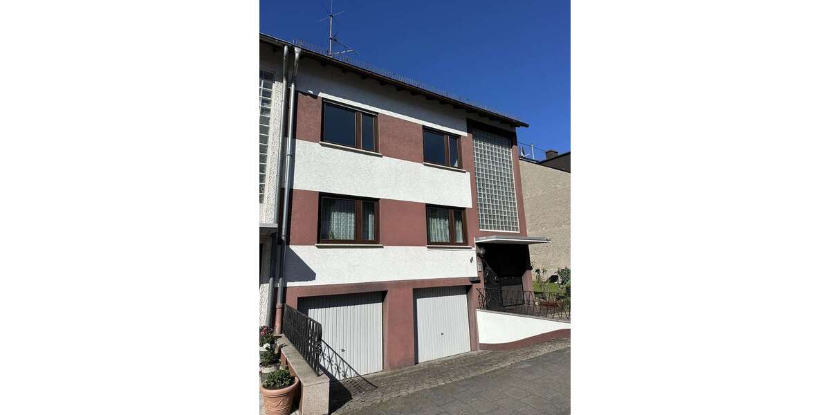 Einfamilienhaus Bendorf - 12 Zimmer, 270 m&sup2;, 448.000&euro; | Angebot:26884167