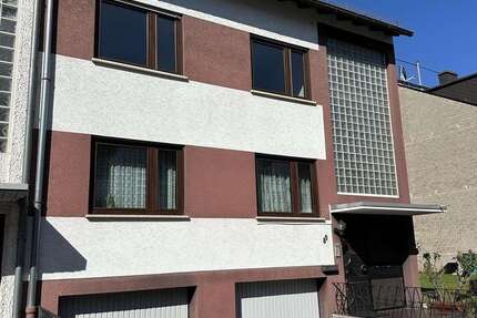 Haus Bendorf - 12 Zimmer, 270 m&sup2;, 448.000&euro; | Angebot:26884167