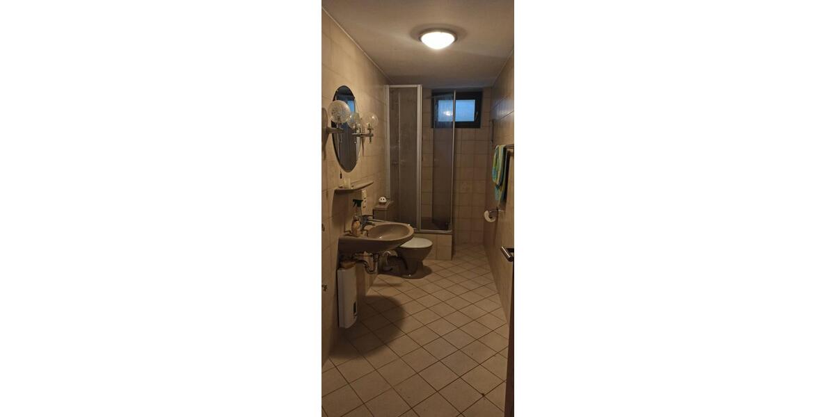Etagenwohnung Brey - 2 Zimmer, 60 m&sup2;, 250&euro; | Angebot:26589376