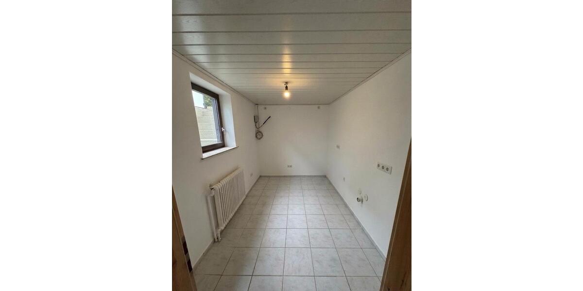 Etagenwohnung Nentershausen - 2 Zimmer, 70 m&sup2;, 850&euro; | Angebot:26416127