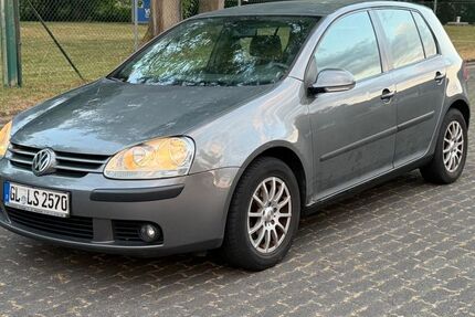VW Golf 208.000 km 1.700 &euro; Waldbreitbach 56588