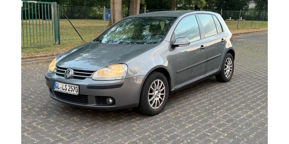 VW Golf 208.000 km 1.700 &euro; Waldbreitbach 56588
