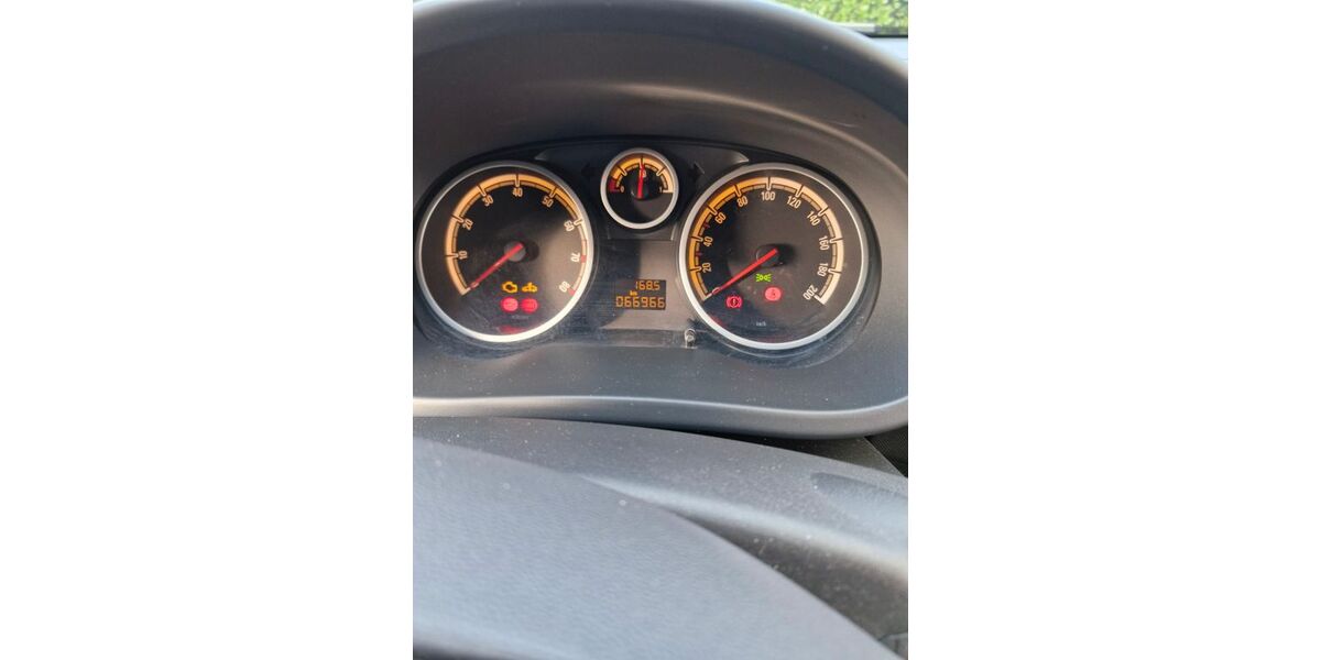 Opel Corsa 66.966 km 3.495 € Hillscheid 56204