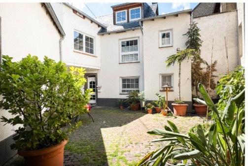 Möbliertes 5-Zimmer-Haus zur Vermietung in Thür | 120 m² 5 zimmer