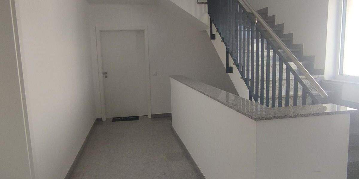 Etagenwohnung Kettig - 2 Zimmer, 65 m&sup2;, 915&euro; | Angebot:25689088