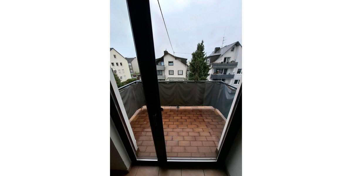 Dachgeschoßwohnung Bendorf - 3 Zimmer, 83 m&sup2;, 740&euro; | Angebot:25750546