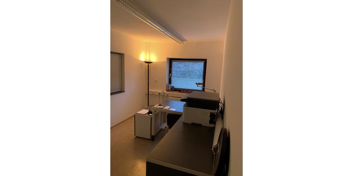 Büroflächen in 56598 Rheinbrohl (Einzelbüros) zimmer