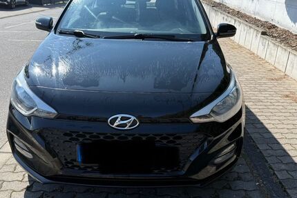 Hyundai i20 53.884 km 14.000 &euro; Mayen 56727