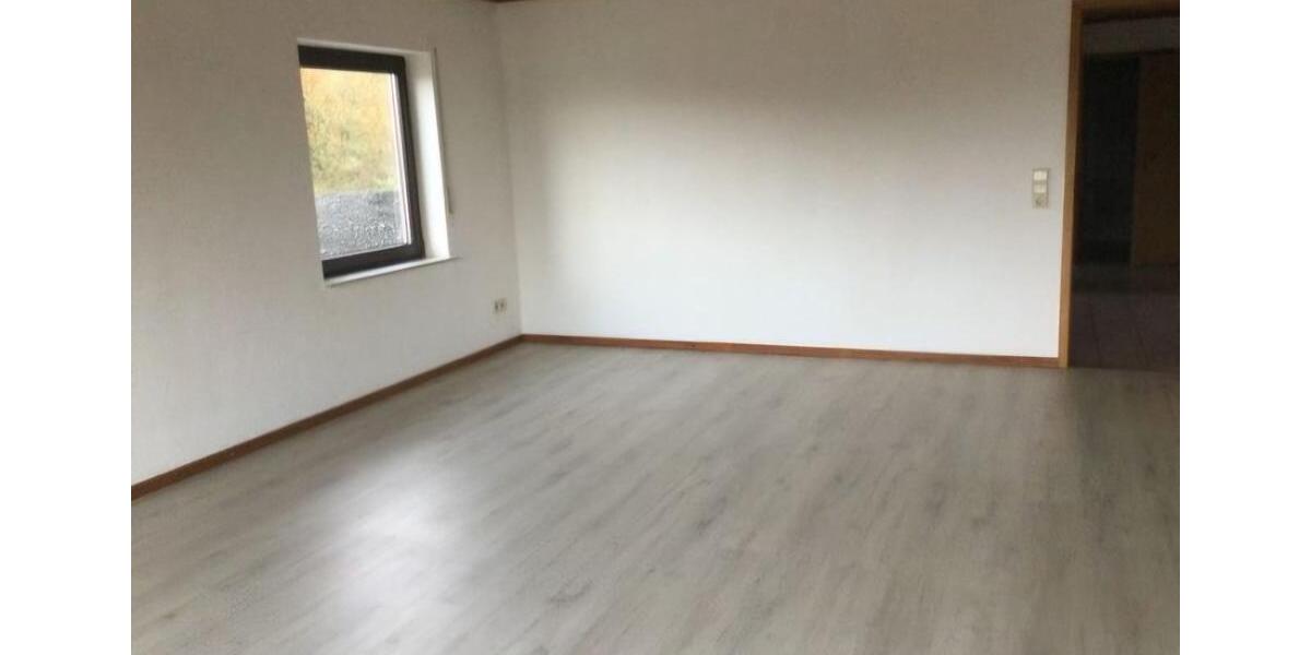 Erdgeschoßwohnung Waldbreitbach - 2 Zimmer, 80 m&sup2;, 700&euro; | Angebot:26653143