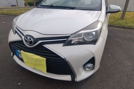 Toyota Yaris 40.000 km 9.850 &euro; Urmitz 56220