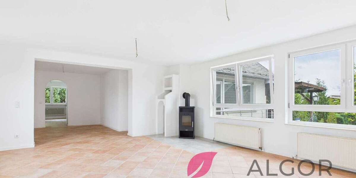 Mehrparteienhaus mit 4 Wohneinheiten ca. 356 m² WF Renditepotenzial nach Sanierung , 11 zimmer