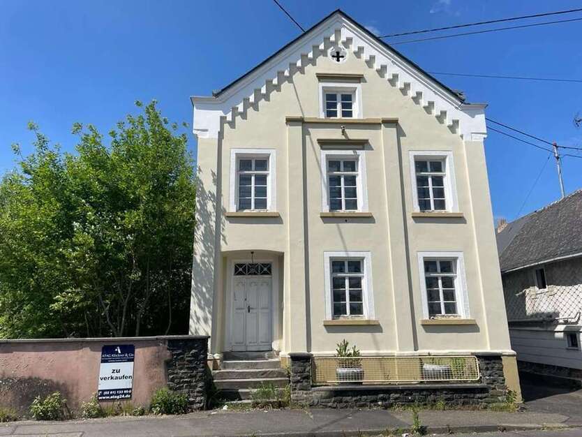 Haus zum Kaufen in Ransbach-Baumbach 299.000 € 300 m²