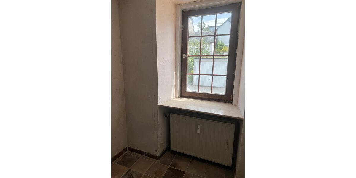Erdgeschoßwohnung Singhofen - 3 Zimmer, 94 m&sup2;, 35.000&euro; | Angebot:27042559