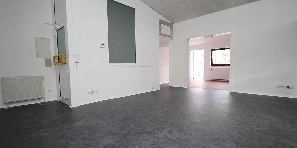 Räumlichkeiten bestens geeignet für Praxis oder Büro 4 zimmer