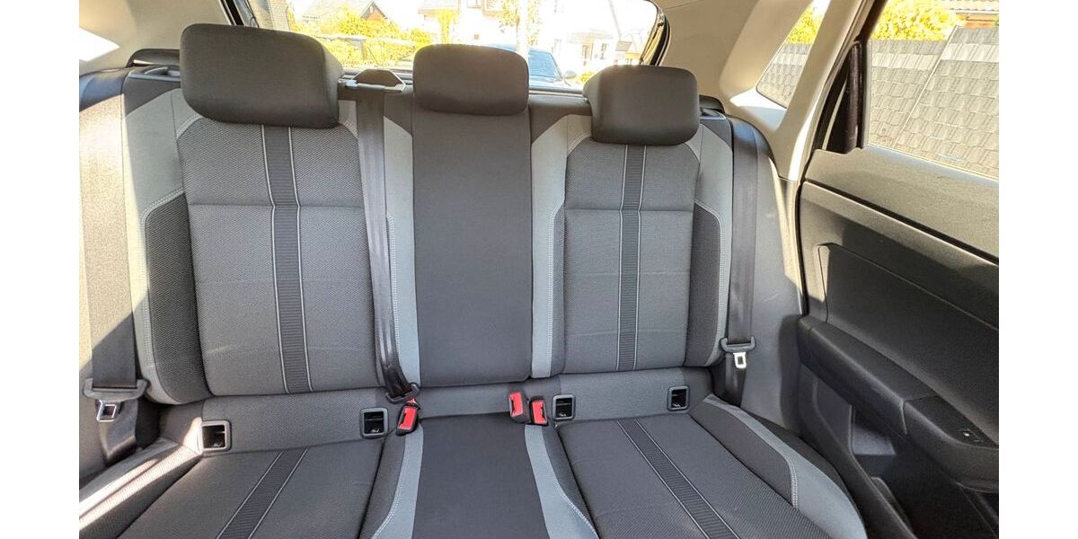 VW Polo 8.909 km 22.998 &euro; Mülheim-Kärlich 56218