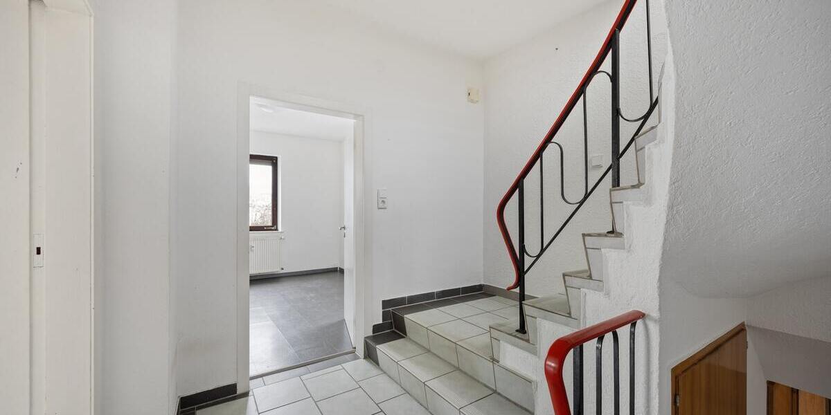 Zweifamilienhaus mit 3x Garagen nur 2 Min zur A3 - Zweifamilienhaus Mogendorf | Angebot:25081818