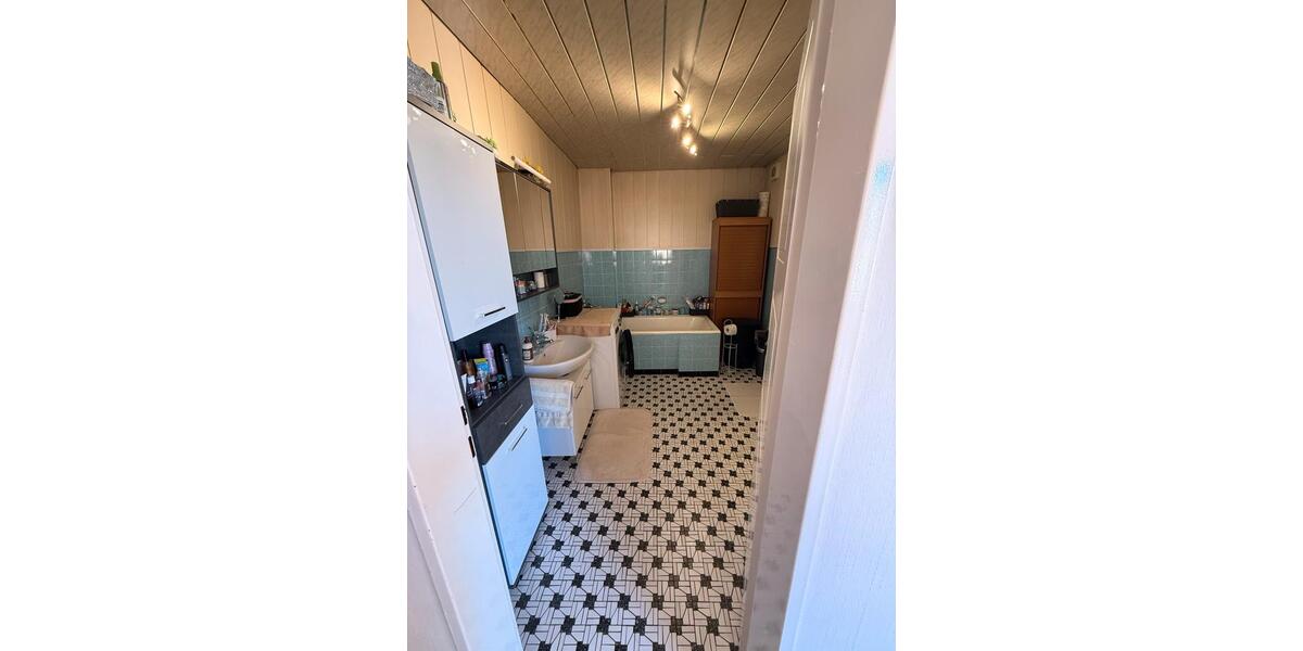 Reihenhaus Gückingen - 7 Zimmer, 180 m&sup2;, 280.000&euro; | Angebot:27066463