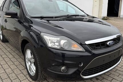 Ford Focus 200.000 km 800 € Brey 56321