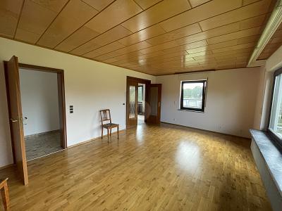 LANDRESIDENZ MIT WEITBLICK UND VIELFALT - Einfamilienhaus Bogel | Angebot:27332076