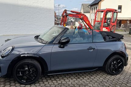 Mini John Cooper Works Cabrio 1.920 km 36.543 &euro; Eitelborn 56337