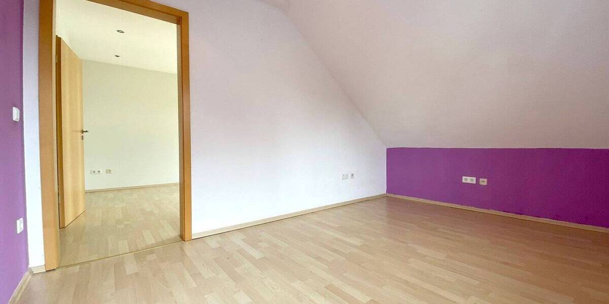 Mehrfamilienhaus, Wohnhaus Mayen Kürrenberg - 6 Zimmer, 135 m&sup2;, 1.200&euro; | Angebot:24610250
