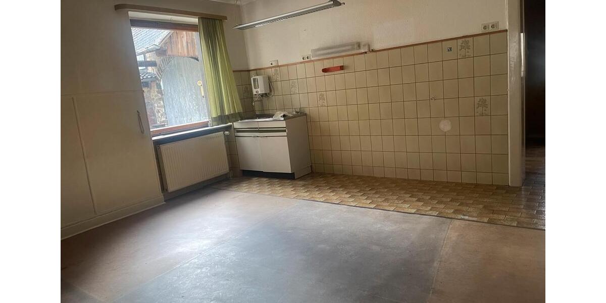 Bauernhaus, Landhaus Kobern-Gondorf Gondorf - 6 Zimmer, 120 m&sup2;, 140.000&euro; | Angebot:25275802