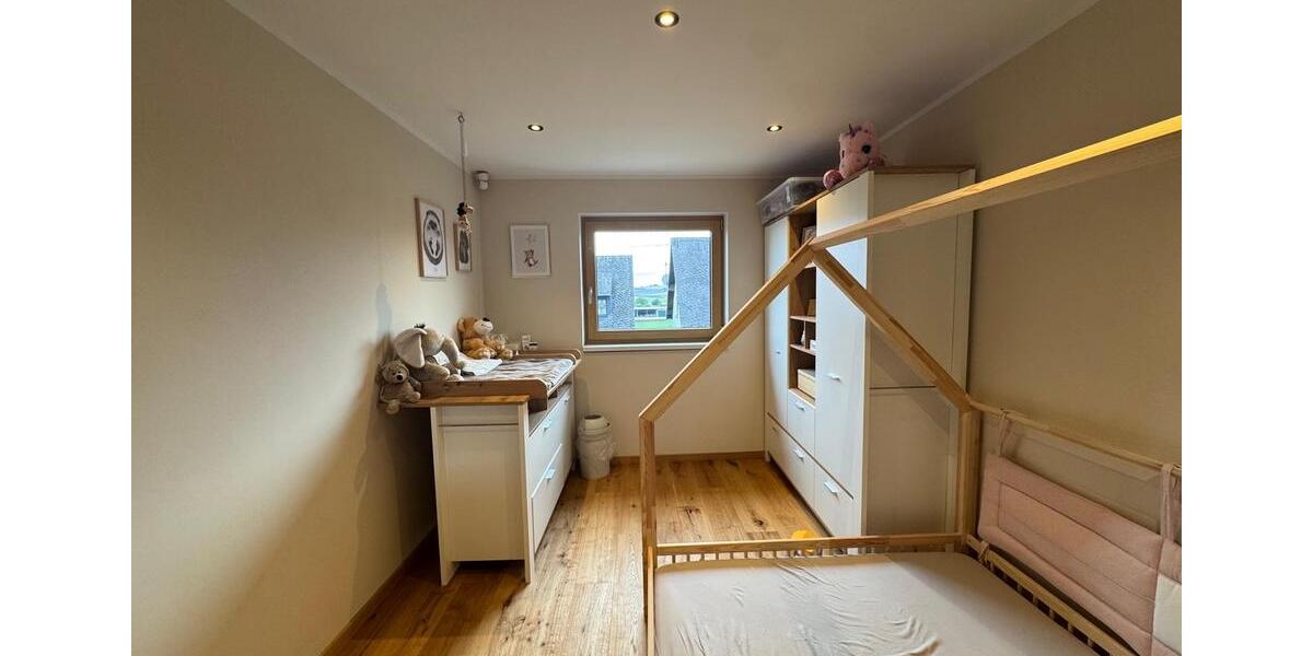 Kernsaniertes Einfamilienhaus mit Wärmepumpe, PV, Keller & Speich 5 zimmer