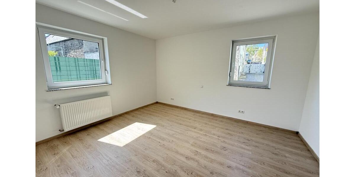 Erdgeschoßwohnung Urmitz - 3 Zimmer, 90 m&sup2;, 1.050&euro; | Angebot:26339550