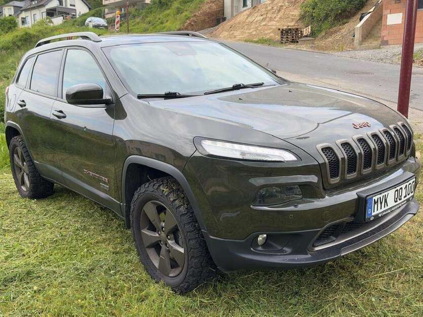 Jeep Cherokee 98.223 km 17.800 € Burgen 56332